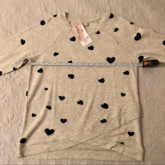comfy sweatshirt, gray w/black hearts, phi… - Picture 11 of 12